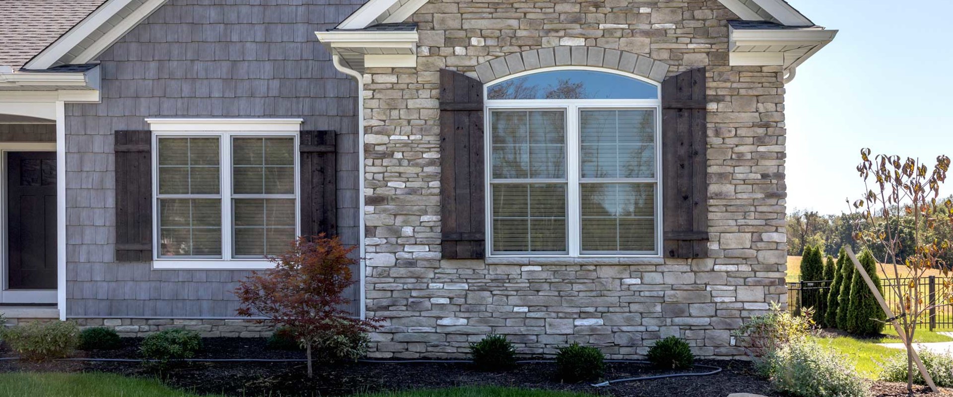 A Complete Guide to Brick and Stone Veneer for Your Siding Options